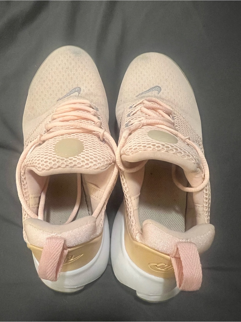 Nike Youth Size 5- Light Pink Mesh Sneakers-Slightly worn